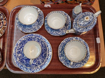 Lot 195 - A selection of 20th century ceramics and...