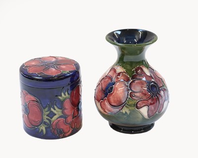 Lot 120 - A Moorcroft Anemone pattern jar and cover,...