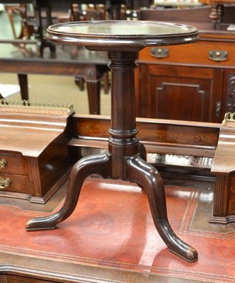 Lot 465 - Mahogany tripod table