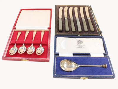 Lot 207 - A collection of assorted silver, including a...