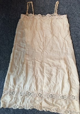 Lot 2221 - Assorted Circa 1920s and Later Ladies' Silk...
