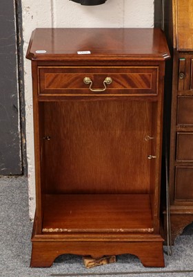 Lot 1418 - A reproduction bureau, a single drawer side...