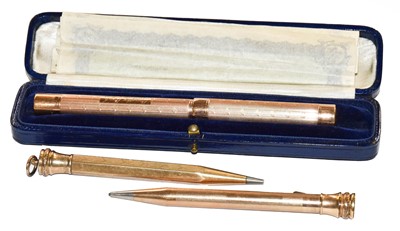 Lot 275 - A Swan fountain pen with 14 carat gold nib, in...