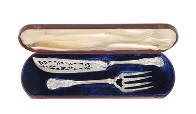 Lot 2182 - A Pair of Victorian Silver Fish-Servers