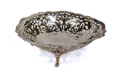 Lot 92 - A George V Silver Bowl, by Henry Matthews,...