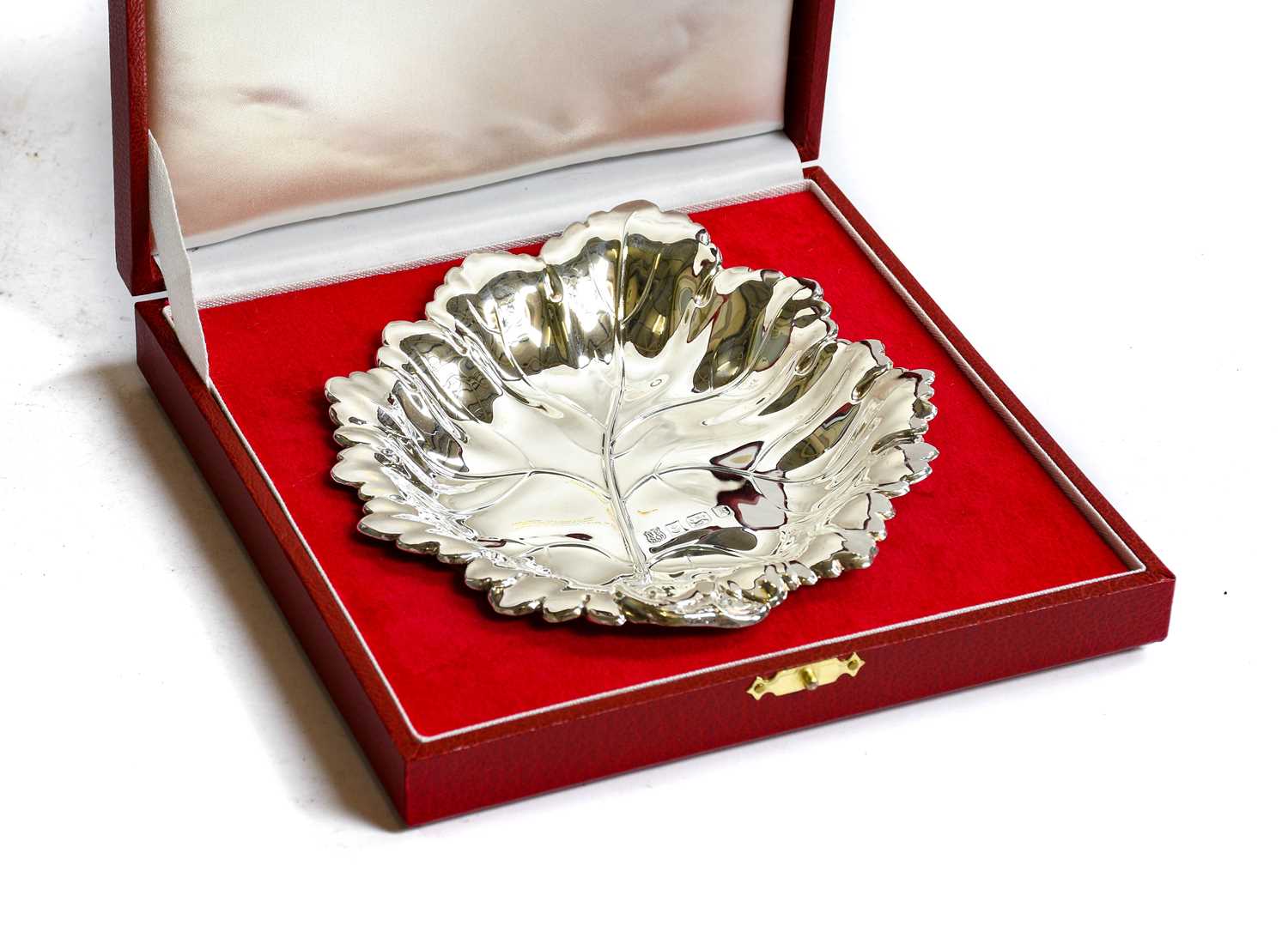 Lot 101 - An Elizabeth II Silver Dish, by Barker Ellis...