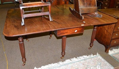 Lot 509 - George IV mahogany gateleg table