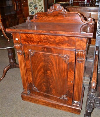 Lot 521 - Victorian mahogany chiffonier with cellarette drawer