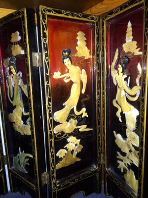 Lot 9 - An early 20th century Japanese lacquered box,...
