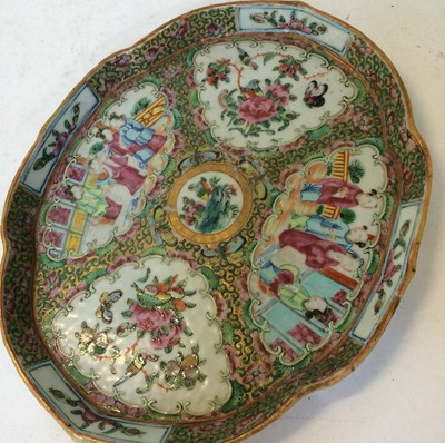 Lot 32 - A 19th century Canton famille rose lobed dish...
