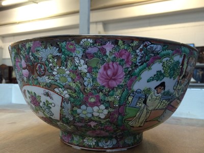 Lot 66 - A 19th century Canton famille rose vase...