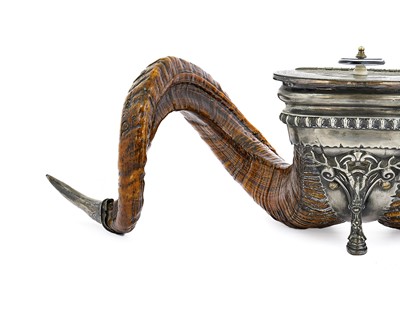 Lot 695 - A Ram's Horn Table-Top Snuff Mull, 19th...