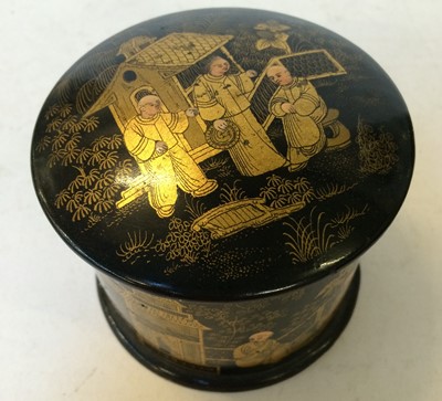 Lot 43 - A small collection of Japanese gilt and...