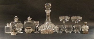 Lot 218 - A tray of 18th century and later glass,...