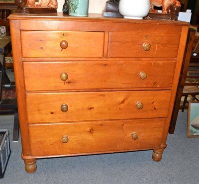 Lot 588 - Victorian pine five drawer straight fronted chest