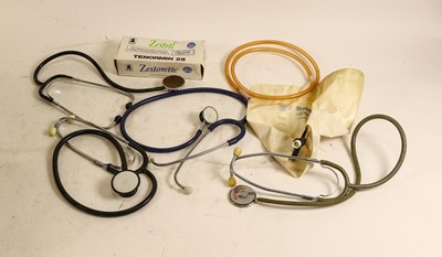 Lot 2199 - Various Medical Items