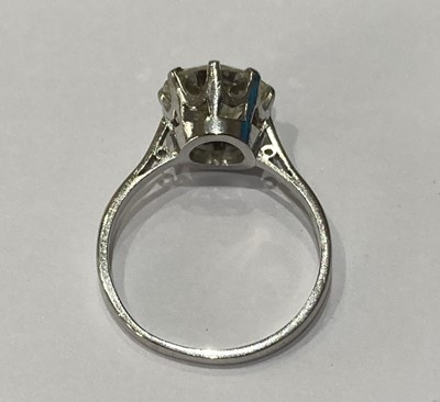 Lot 2051 - A Platinum Diamond Solitaire Ring