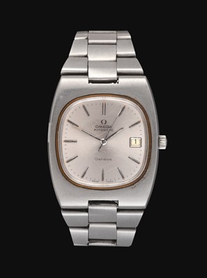 Lot 2252 - Omega: A Stainless Steel Automatic Calendar Centre Seconds Wristwatch