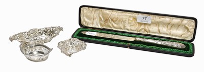Lot 77 - An Edward VII Silver Cake-Knife, by Mappin and...