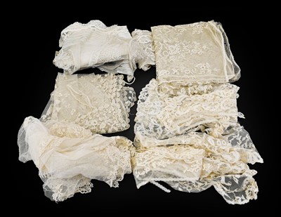 Lot 2136 - Assorted Late 19th Century Lace, comprising a...