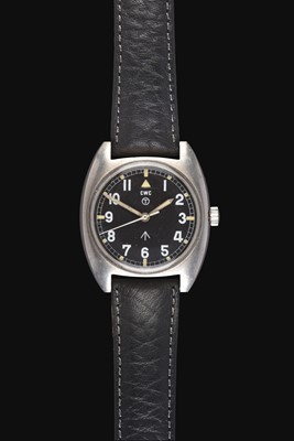 Lot 2197 - CWC: A British Military Centre Seconds Wristwatch