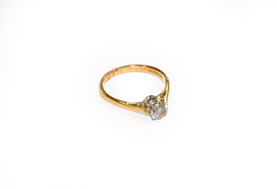 Lot 189 - An 18 carat gold diamond solitaire ring, the...