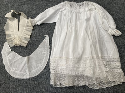 Lot 2007 - Assorted Early 20th Century Costume and...