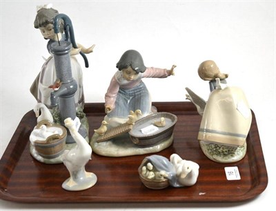 Lot 16 - Three Lladro groups and two Lladro models of geese