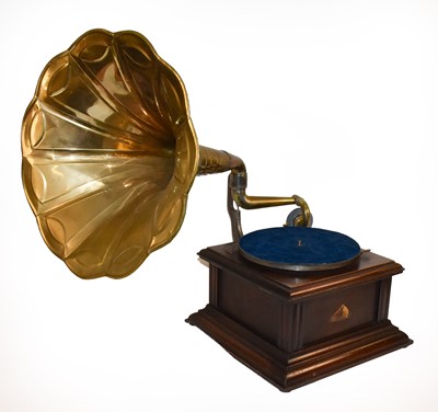 Lot 2076 - A Horn Gramophone