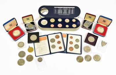 Lot 2263 - Assorted Commemorative Medals and Crowns, to...