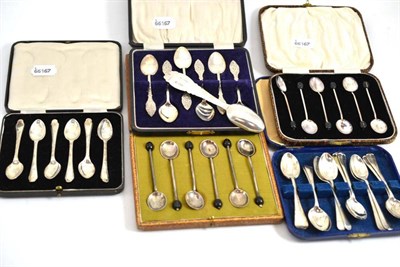 Lot 56 - Two cased sets of silver coffee bean spoons, two cased sets of silver teaspoons, two sets of...