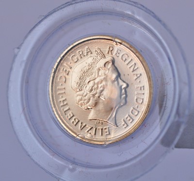 Lot 314 - ♦Elizabeth II, 2 x Quarter Sovereigns 2009 &...