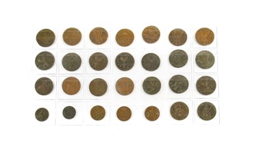 Lot 2059 - A Collection of 23 x Farthings comprising:...