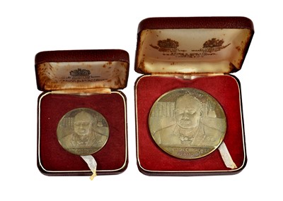 Lot 2259 - 2 x Silver Medals 1965 Commemorating Sir...