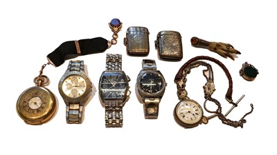 Lot 259 - A selection of watches including, a gold...