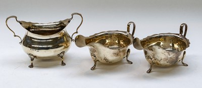 Lot 114 - A Pair of George VI Silver Sauceboats, by...