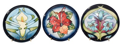 Lot 277 - Six modern Moorcroft coasters, Triple Choice,...