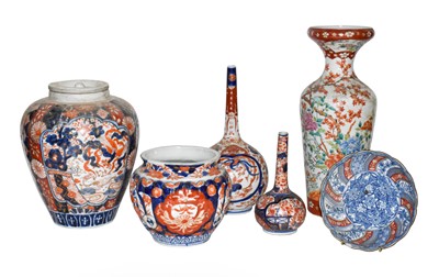 Lot 294 - ~ A collection of Japanese Imari porcelain,...