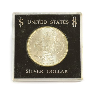 Lot 2175 - USA Silver Coinage, to include: 'Morgan'...