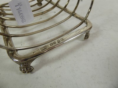 Lot 2018 - A George IV Silver Toastrack