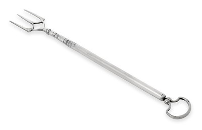 Lot 2040 - A George III Silver Telescoping Toasting-Fork