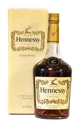 Lot 3084 - Hennessy Very Special Cognac, V.S., in...