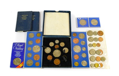 Lot 2270 - Mixed Lot, to include: a St. Christopher token,...