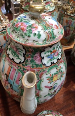 Lot 72 - A Cantonese porcelain pear formed teapot and...