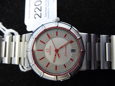 Lot 2209 - Omega: A Stainless Steel Calendar Centre Seconds Wristwatch