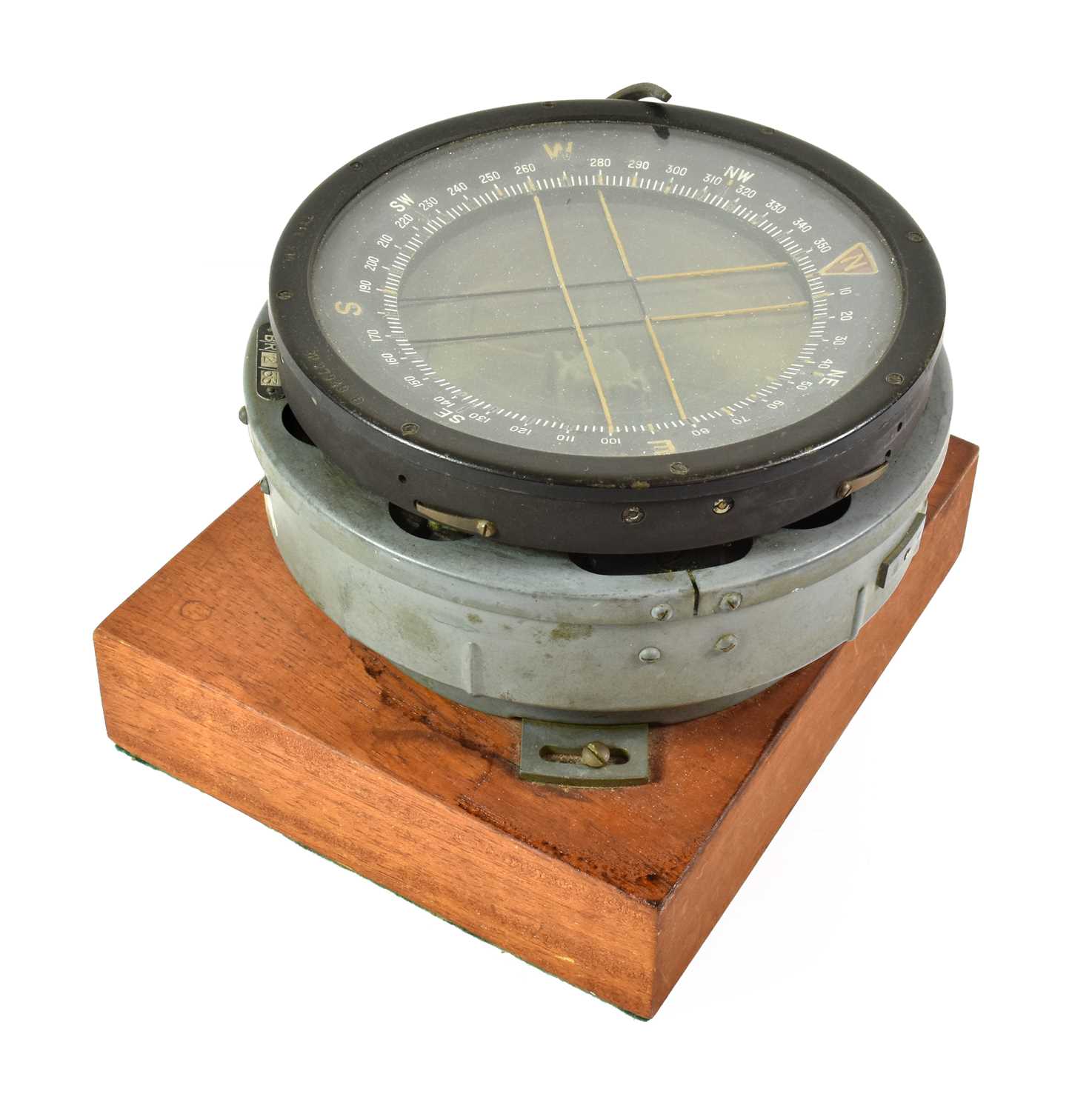 Lot 3098 - A Second World War Type P10 Aircraft Compass,...