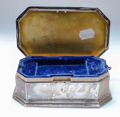 Lot 116 - A George V Silver Jewellery-Box, by Charles...