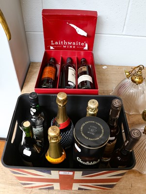 Lot 364 - Veuve Clicquot Champagne x1, Bollinger...