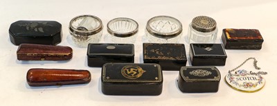 Lot 51 - A quantity of miscellaneous items including...