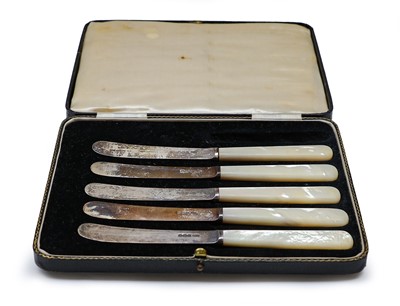 Lot 111 - A collection of assorted silver flatware,...